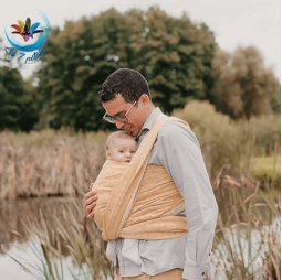Echarpe Nomade Ocre portage traditionnel pour bébé